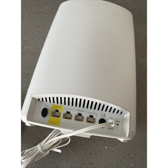 Netgear Orbi RBR40 AC2200 Tri-Band WiFi Router  Internet w power block - Picture 5 of 8